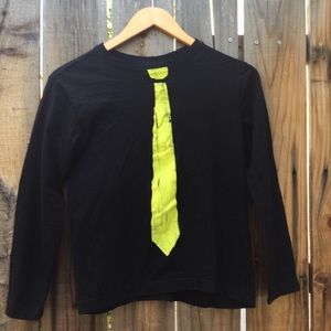 A tie shirt
